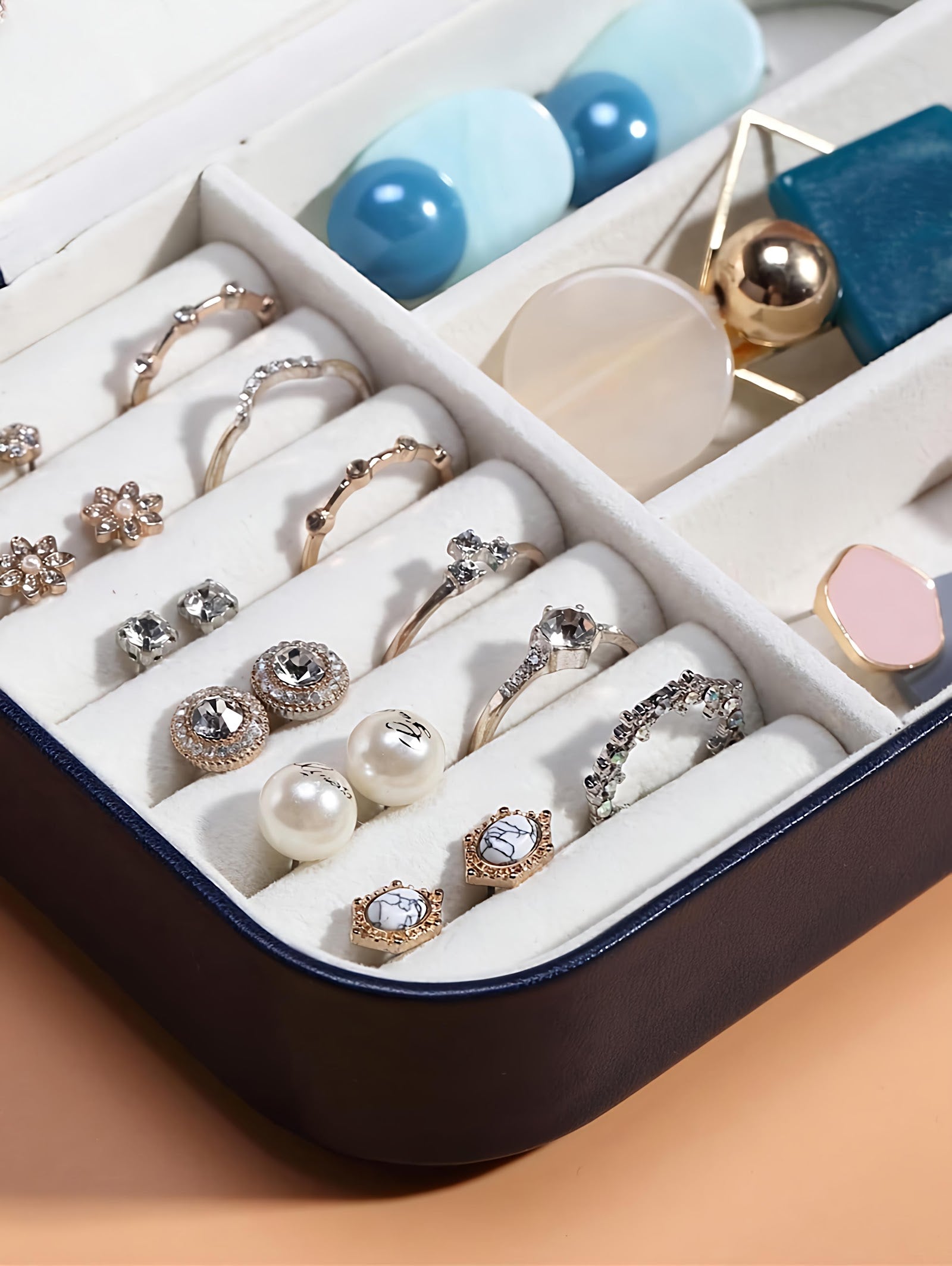 Lazer Jewellery Organiser PU Leather Zipper Portable Storage Box Case with Dividers Container for Rings, Earrings, Necklace Home Organizer